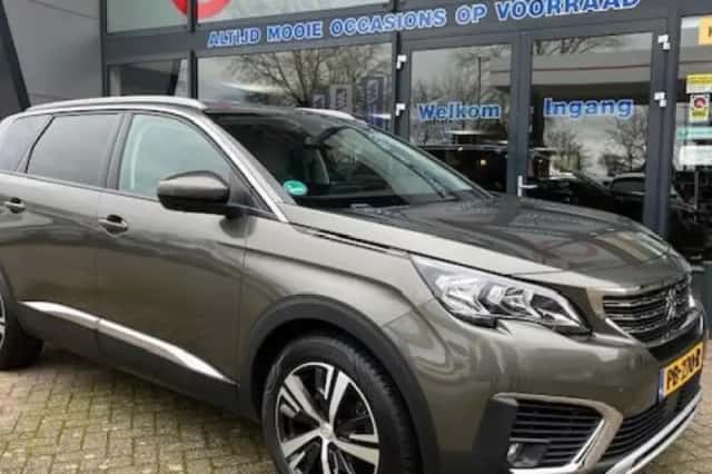 Peugeot 5008 (2017)