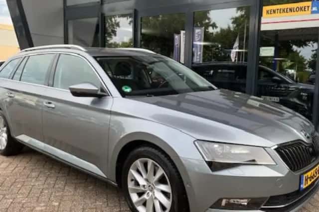 Škoda Superb (2019)