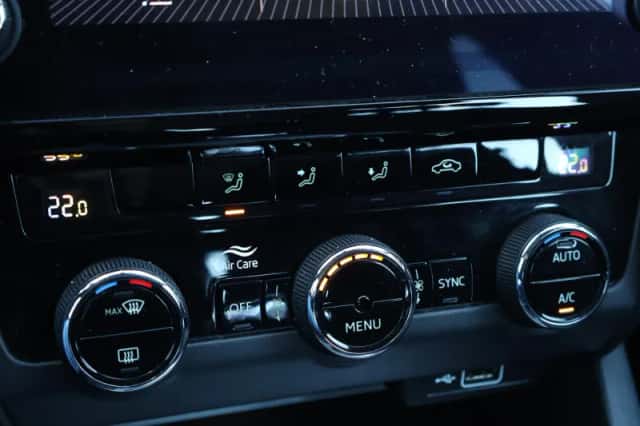 Škoda Octavia (2019) thumbnail 18