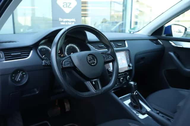 Škoda Octavia (2019) thumbnail 28