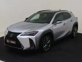 Lexus UX (2024)