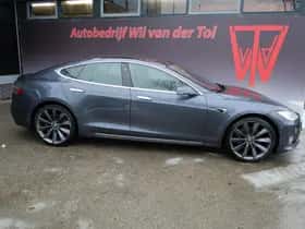 Tesla Model S (2019)