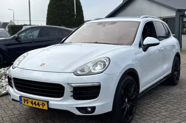 Porsche Cayenne (2015)