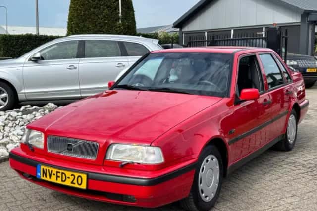 Volvo 460 2.0i Luxury-Line (1996)