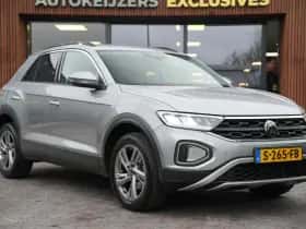 Volkswagen T-Roc (2023)