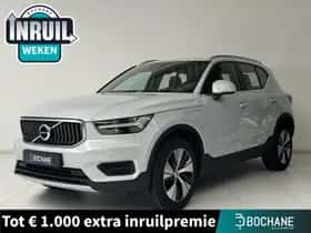 Volvo XC40 (2022)