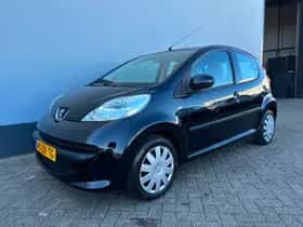 Peugeot 107 (2008)