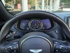 Aston Martin DB11 Volante (2021) thumbnail 16