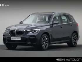 BMW X5 (2022)