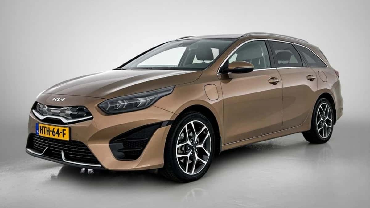 Kia Ceed_Sportswagon (2022) — foto 1