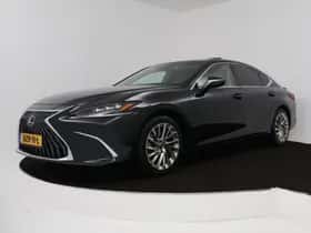 Lexus ES (2025)