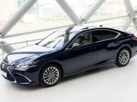 Lexus ES (2022)