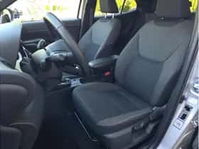 Toyota Yaris Cross (2025) thumbnail 10
