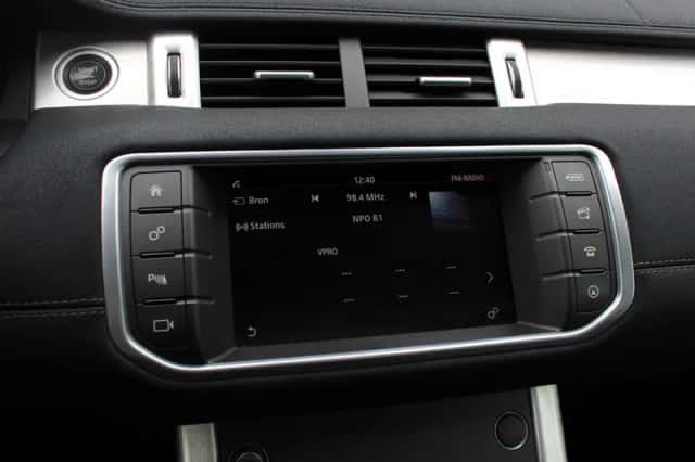 Land Rover Range Rover Evoque (2016) thumbnail 24