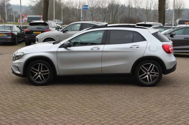 Mercedes-Benz GLA (2017) thumbnail 7