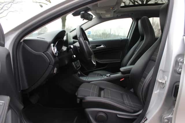 Mercedes-Benz GLA (2017) thumbnail 10