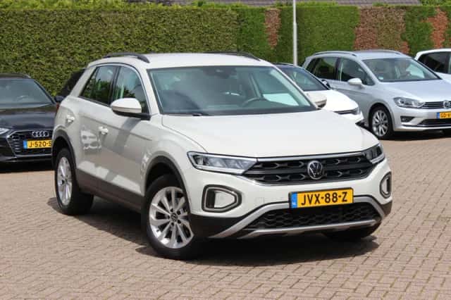Volkswagen T-Roc (2024)