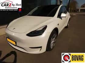 Tesla Model Y (2023)