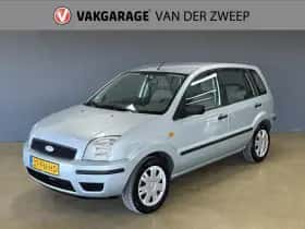 Ford Fusion (2004)