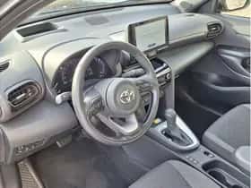 Toyota Yaris Cross (2024) thumbnail 8