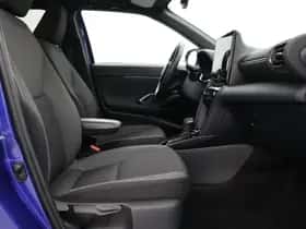 Toyota Yaris Cross (2024) thumbnail 32