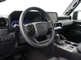 Toyota Land Cruiser (2024) thumbnail 2