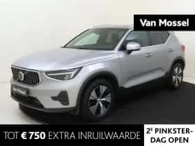 Volvo XC40 (2022)