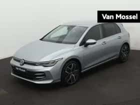 Volkswagen Golf (2024)