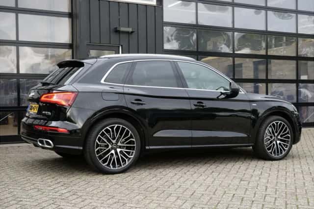 Audi Q5 (2020) thumbnail 3
