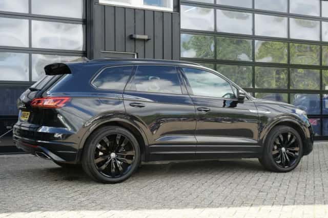Volkswagen Touareg (2019) thumbnail 3