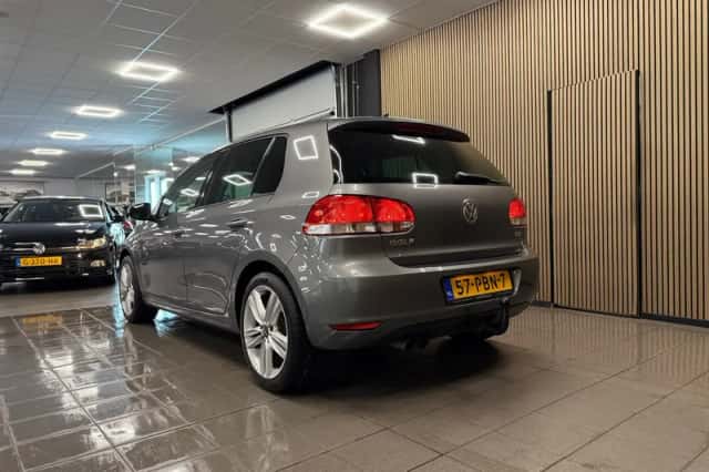 Volkswagen Golf (2011) thumbnail 3