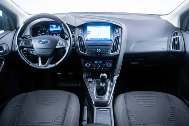 Ford Focus (2016) thumbnail 2
