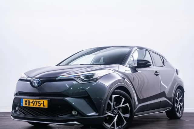 Toyota C-HR (2018) thumbnail 1