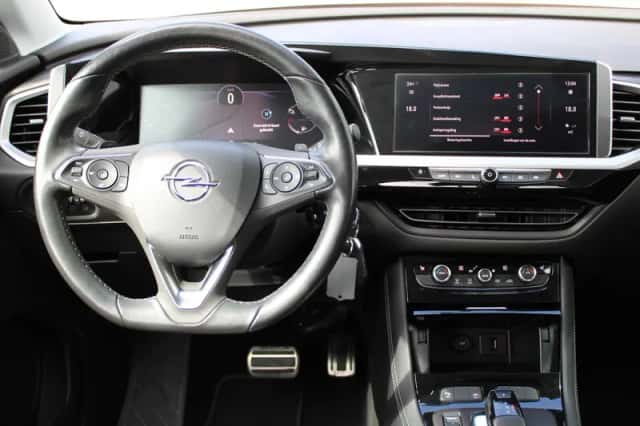 Opel Grandland (2022) thumbnail 3