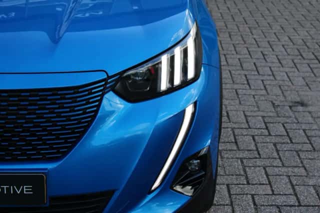 Peugeot 2008 (2022) thumbnail 6