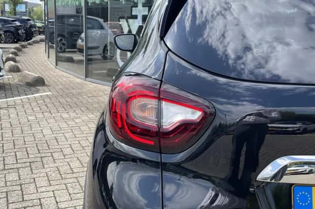 Renault Captur (2018) thumbnail 5