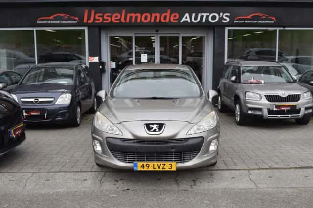 Peugeot 308 (2010) thumbnail 3