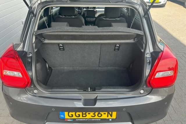 Suzuki Swift (2020) thumbnail 5