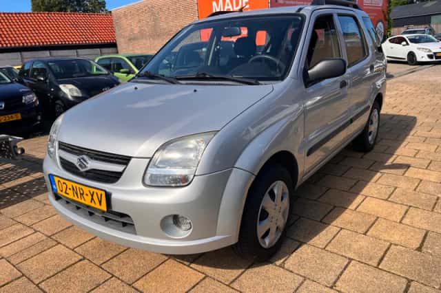 Suzuki Ignis (2004) thumbnail 1