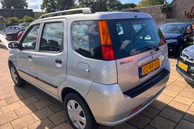 Suzuki Ignis (2004) thumbnail 2