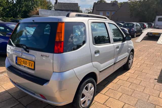 Suzuki Ignis (2004) thumbnail 4