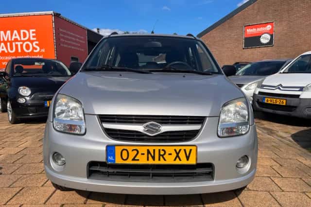 Suzuki Ignis (2004) thumbnail 6