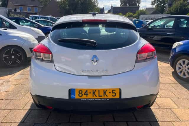 Renault Mégane (2010) thumbnail 5