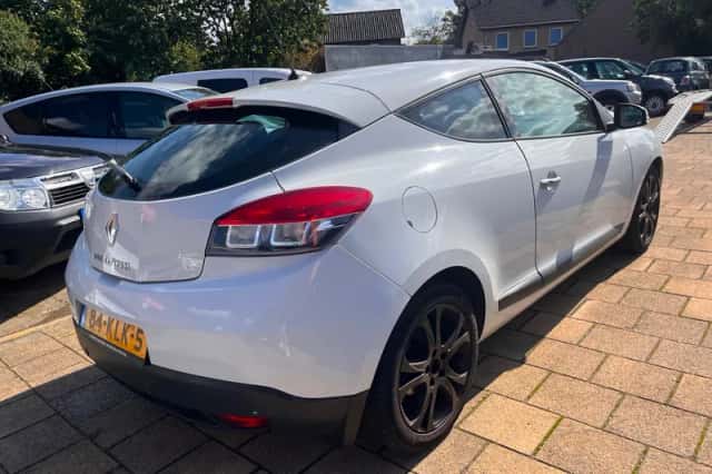 Renault Mégane (2010) thumbnail 6