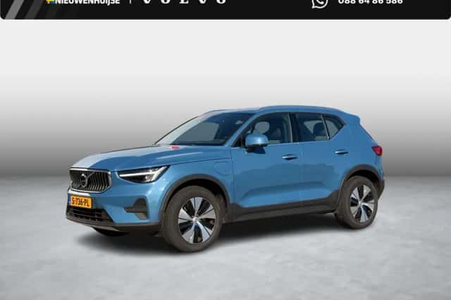 Volvo XC40 (2023) thumbnail 1