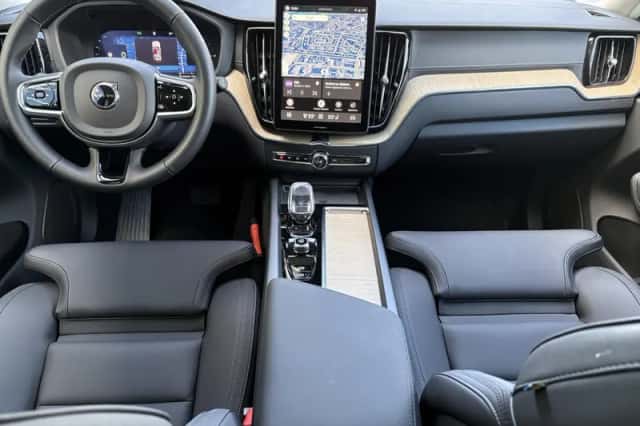 Volvo XC60 (2026) thumbnail 4