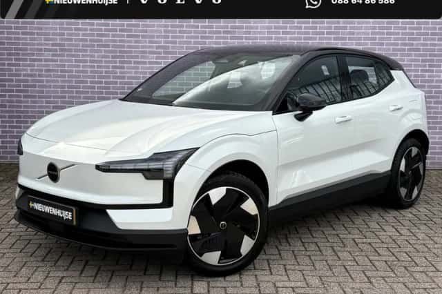Volvo EX30 (2025) thumbnail 1