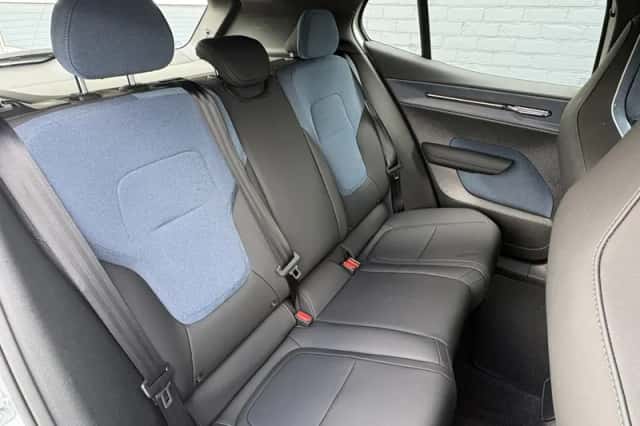 Volvo EX30 (2025) thumbnail 6
