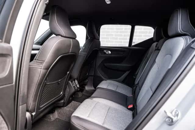 Volvo XC40 (2025) thumbnail 6
