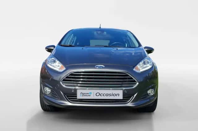 Ford Fiesta (2016) thumbnail 2
